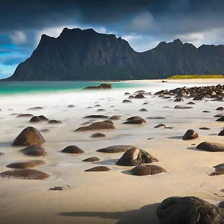 Spectacular Rorbu In The Heart Of Lofoten Offersoya